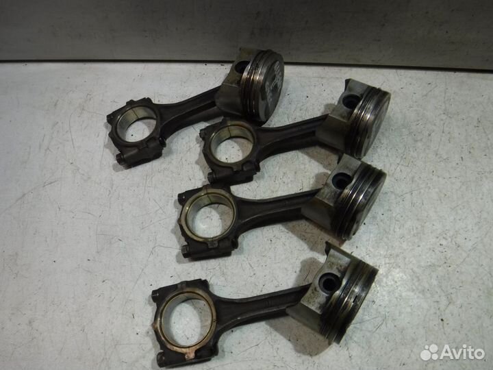 Поршень с шатуном Hyundai Accent II