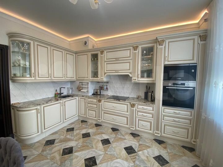 3-к. квартира, 115 м², 20/24 эт.