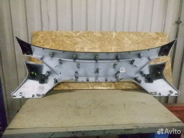 1211945 hyundai creta накладка крышки багажника 2021