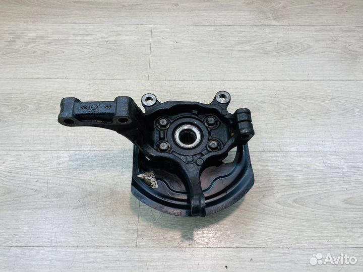 Кулак передний левый X-trail 31 / Qashqai 10