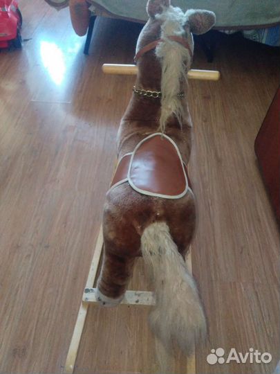 Детская качалка лошадь