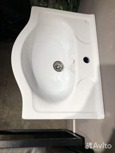 Тумба с раковиной для ванной