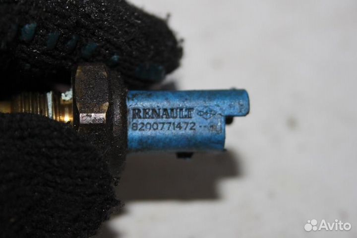 Датчик включения заднего хода для Renault Logan 1