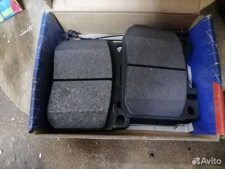 Тормозные колодки SP103