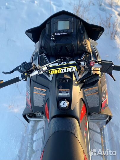 Снегоход Polaris Assault 144