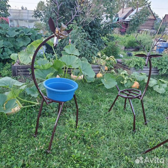 Подставка для цветов напольная металлическая