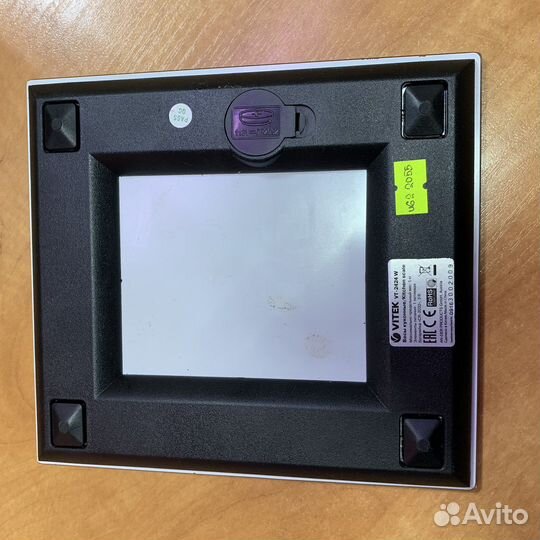 Весы кухонные Vitek Vt-2424W