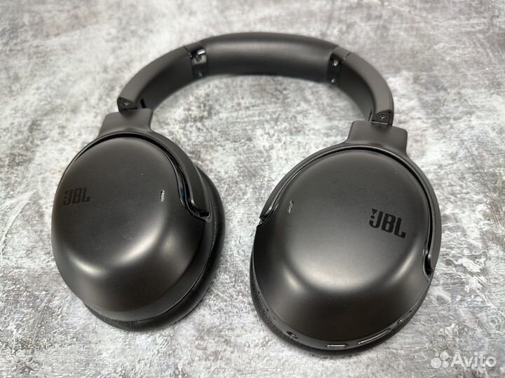 Jbl tour one m2
