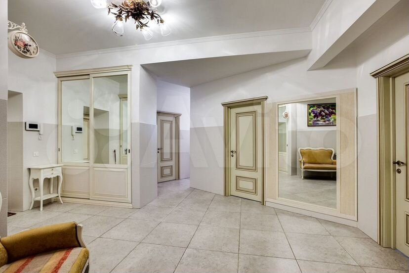 3-к. квартира, 91 м², 3/6 эт.