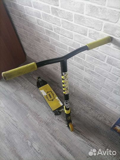 Самокат трюковой