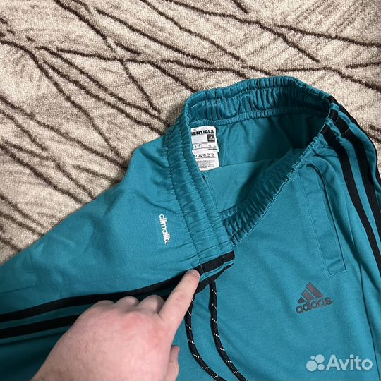 Adidas essentials Шорты (M-L)