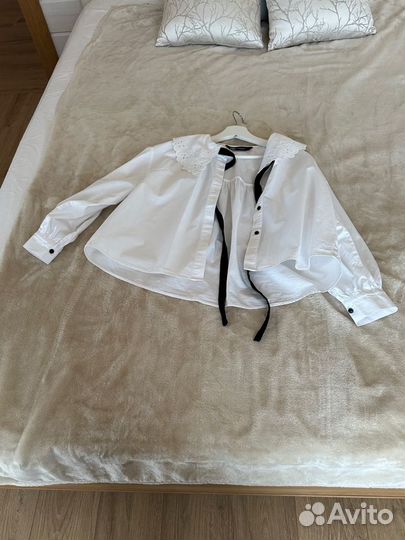 Блузка с объёмным воротником Zara