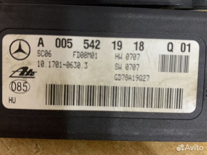 Датчик ускорения Mercedes C w204 A0055421918