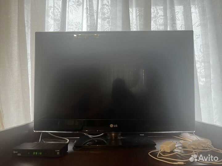 Продам телевизор бу lg32lv2500