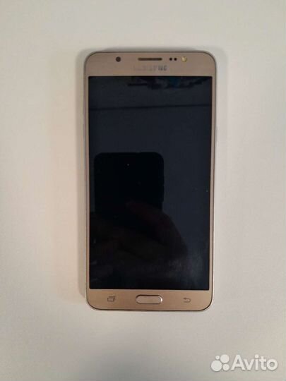 Телефон Samsung galaxyJ7