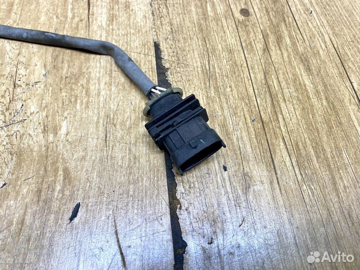 Датчик кислорода лямбда верхняя Opel Astra J