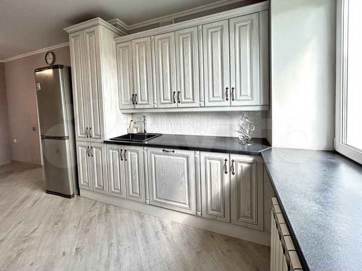 3-к. квартира, 93 м², 3/11 эт.