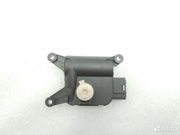 Моторчик заслонки отопителя Skoda Octavia A5 1.8