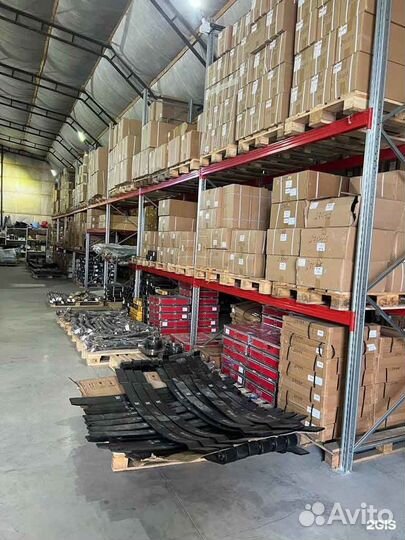 Болт передней рессоры М24х2х160 shaanxi F3000 Tigg