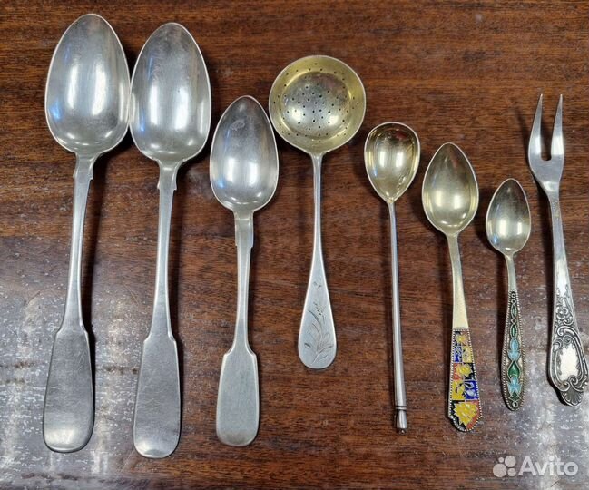 Серебрянные ложки, солонки, ваза и другое