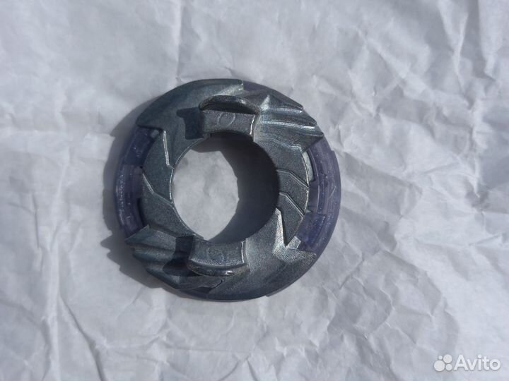 Beyblade burst takara tomy, Бейблейды