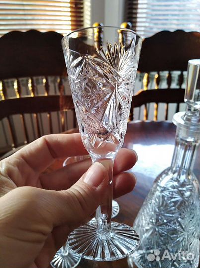 Графин и рюмки хрусталь
