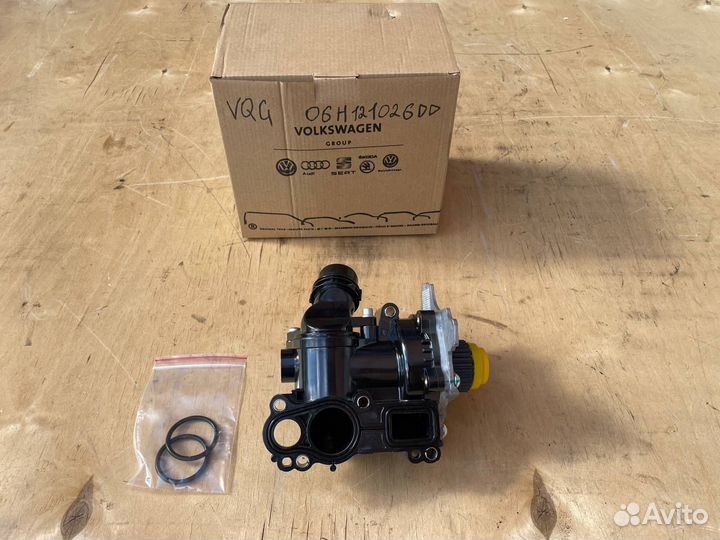 Помпа VAG 06H121026DR