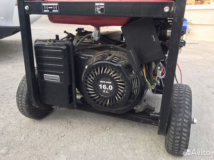 Бензиновый генератор