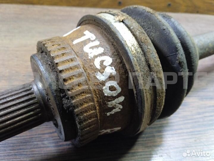 Привод задний левый Хендай Тусан 1