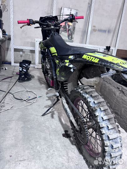 Мотоцикл кроссовый эндуро regulmoto ZR 250