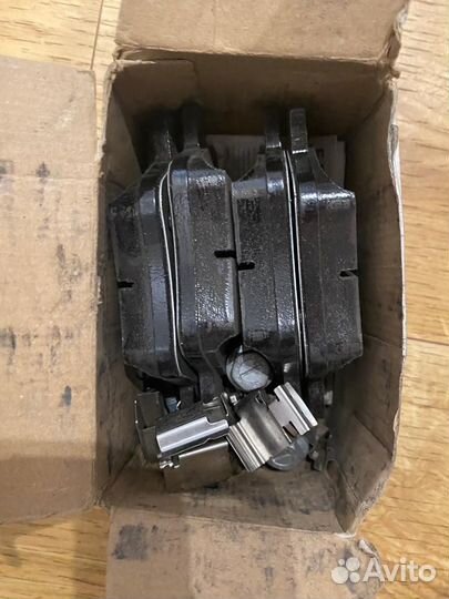 Тормозные колодки volkswagen задние