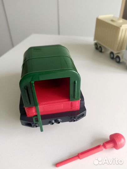 Робокар поли, Почер Робот. Бронь