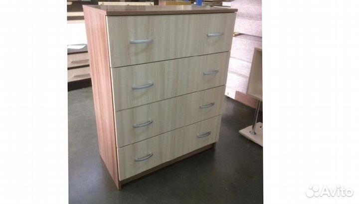Комод четыре ящика