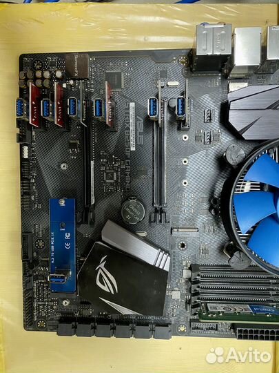 Материнская плата Asus Strix B250F Gaming в сборе