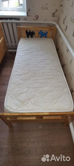 Детская кровать с матрасом