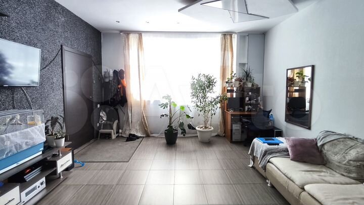 2-к. квартира, 61 м², 1/4 эт.