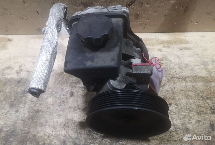 Насос гур Mercedes c-class w203