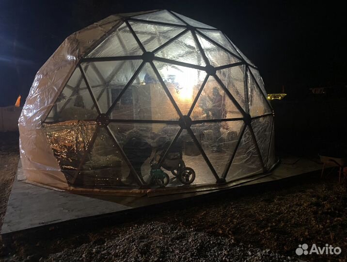 Купольный шатер для глэмпинга