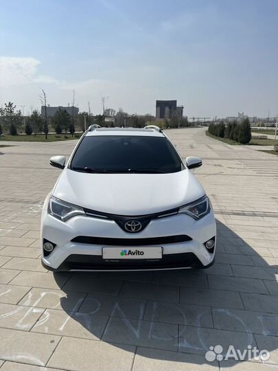 Toyota RAV4 2.5 AT, 2018, 90 193 км
