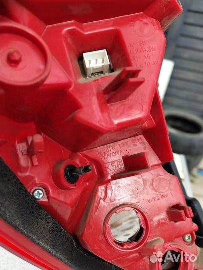 Фара задняя toyota raf 4