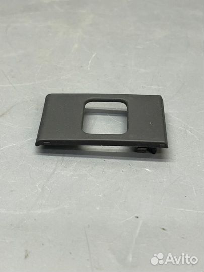 Накладка Audi A8 D3 3.2 2007