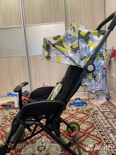 Детская прогулочная коляска