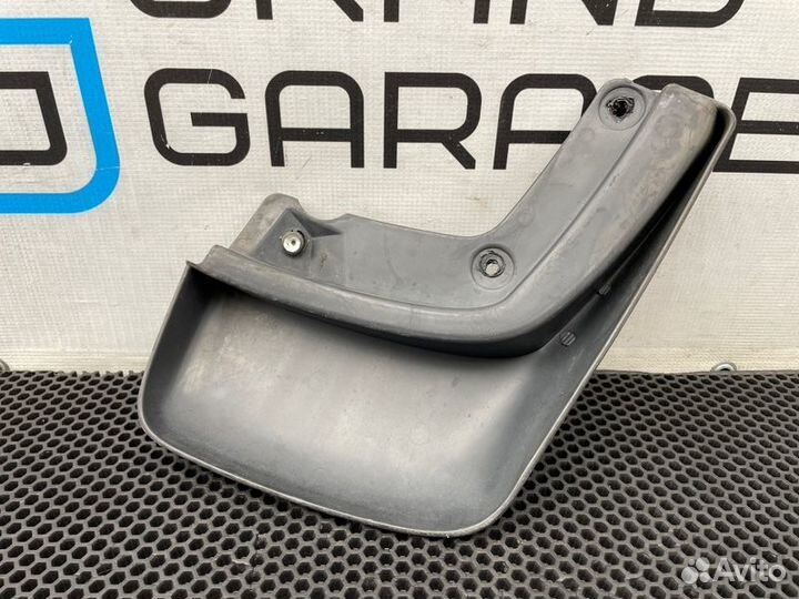 Брызговик задний левый Volvo Xc90 C B5254T2 2.5