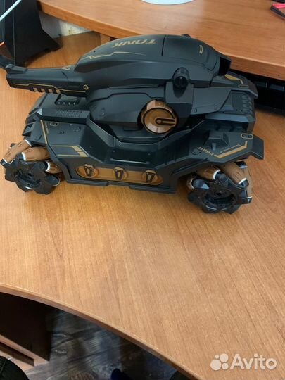 Машинка на пульте управления