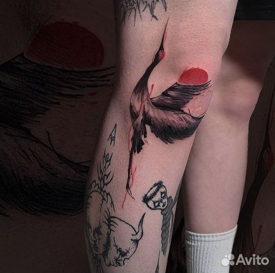 Модель на татуировку. Тату-салон