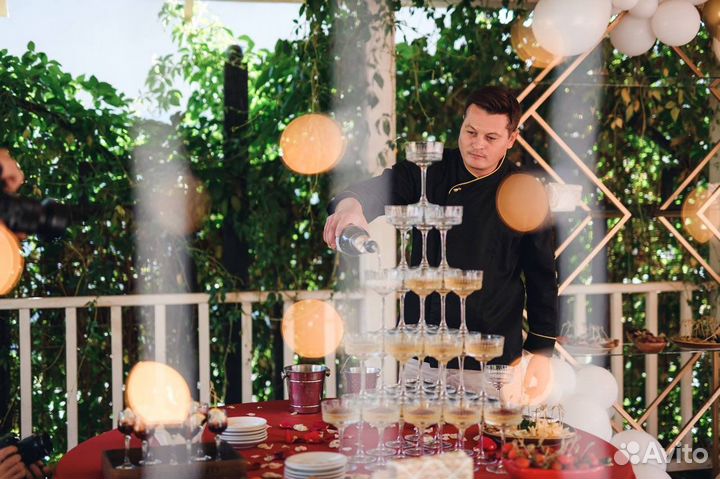 Пирамида из шампанского