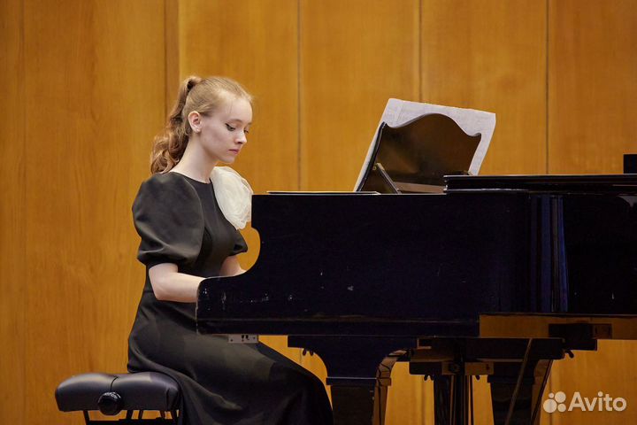 Репетитор по сольфеджио и фортепиано