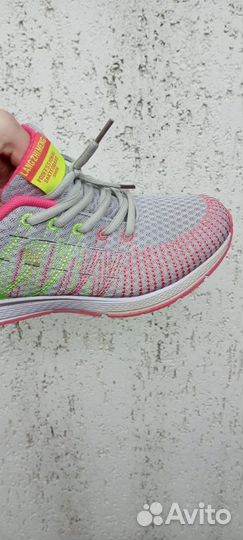 Кроссовки женские 38 -39 размер