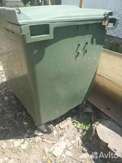 Мусорный бак