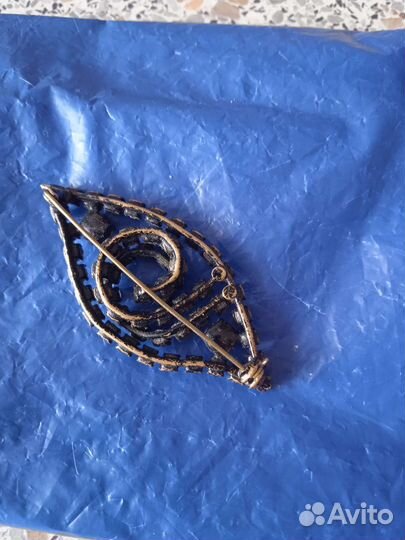 Винтажная брошь